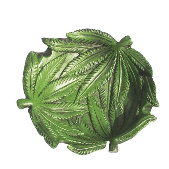 A LEAF DECO ASHTRAY A LEAF DECO ASHTRAY